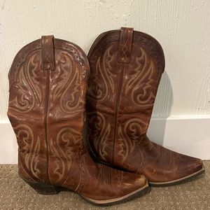 ARIAT cowboy boots 7.5